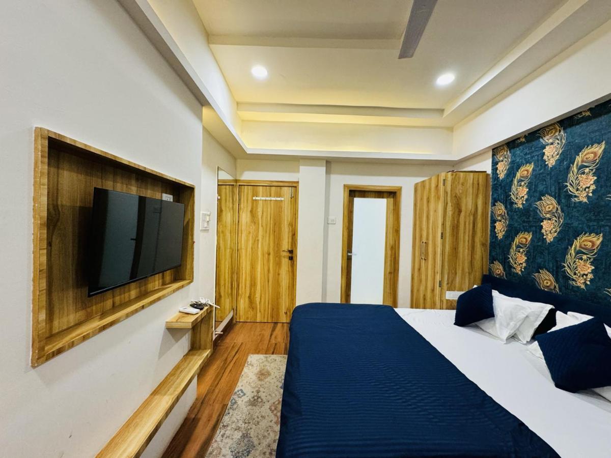Hotel Shree Mahakal Krapa Уджайн Екстериор снимка