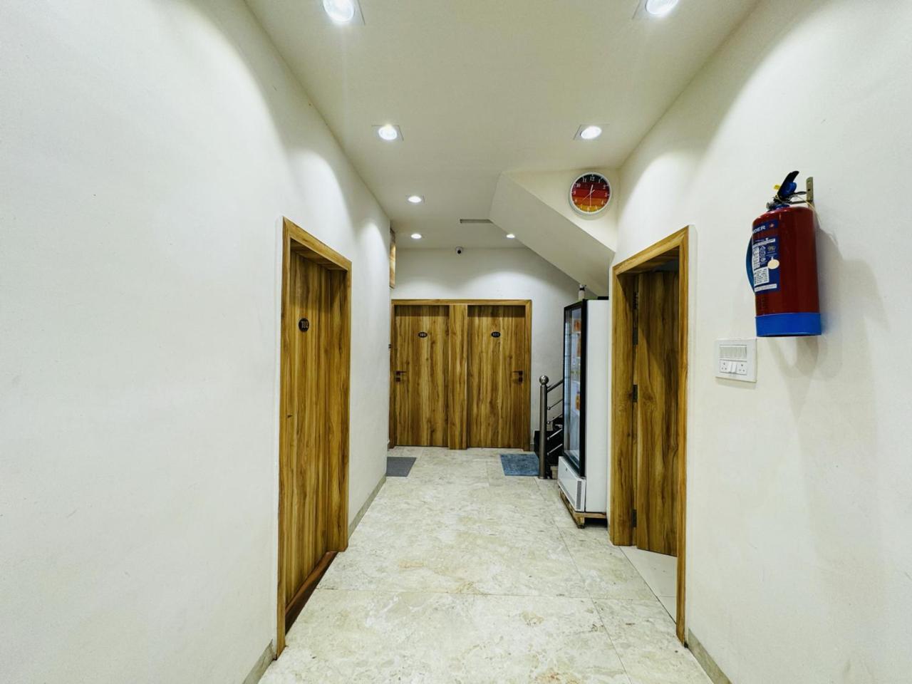 Hotel Shree Mahakal Krapa Уджайн Екстериор снимка