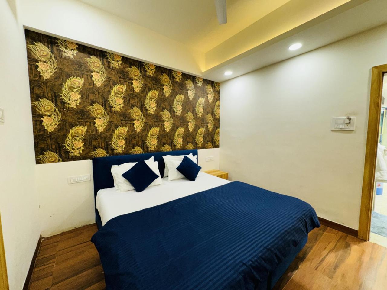 Hotel Shree Mahakal Krapa Уджайн Екстериор снимка