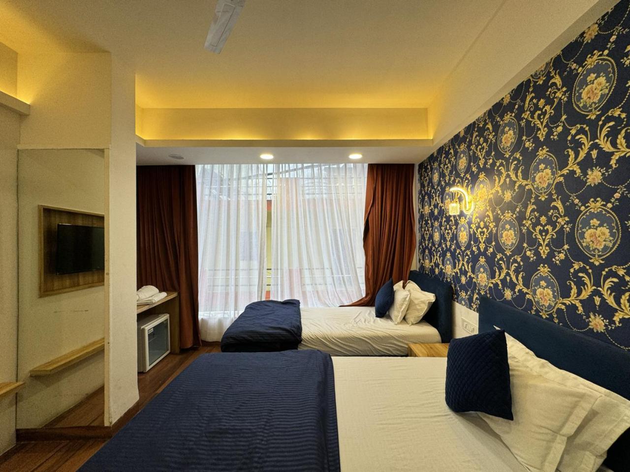Hotel Shree Mahakal Krapa Уджайн Стая снимка